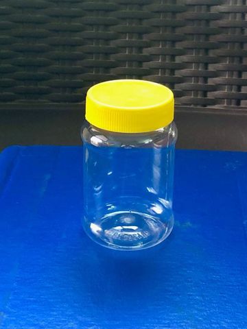 Clear PET jar with coloured cap
