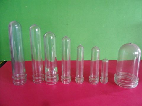Clear PET preforms in a range of lengths